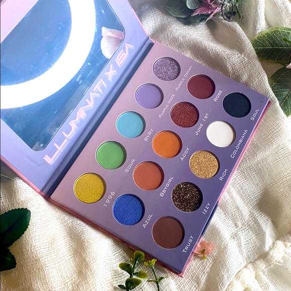 Illuminati X Isa by Isabel Bedoya - Picture 2 of 3